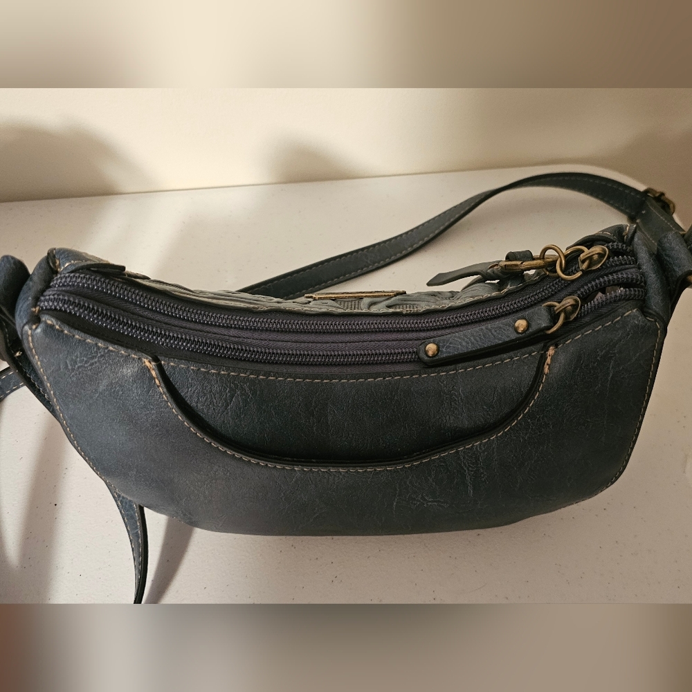 b.o.c. Women's Blue Embossed Shoulder Bag - Picture 4 of 4